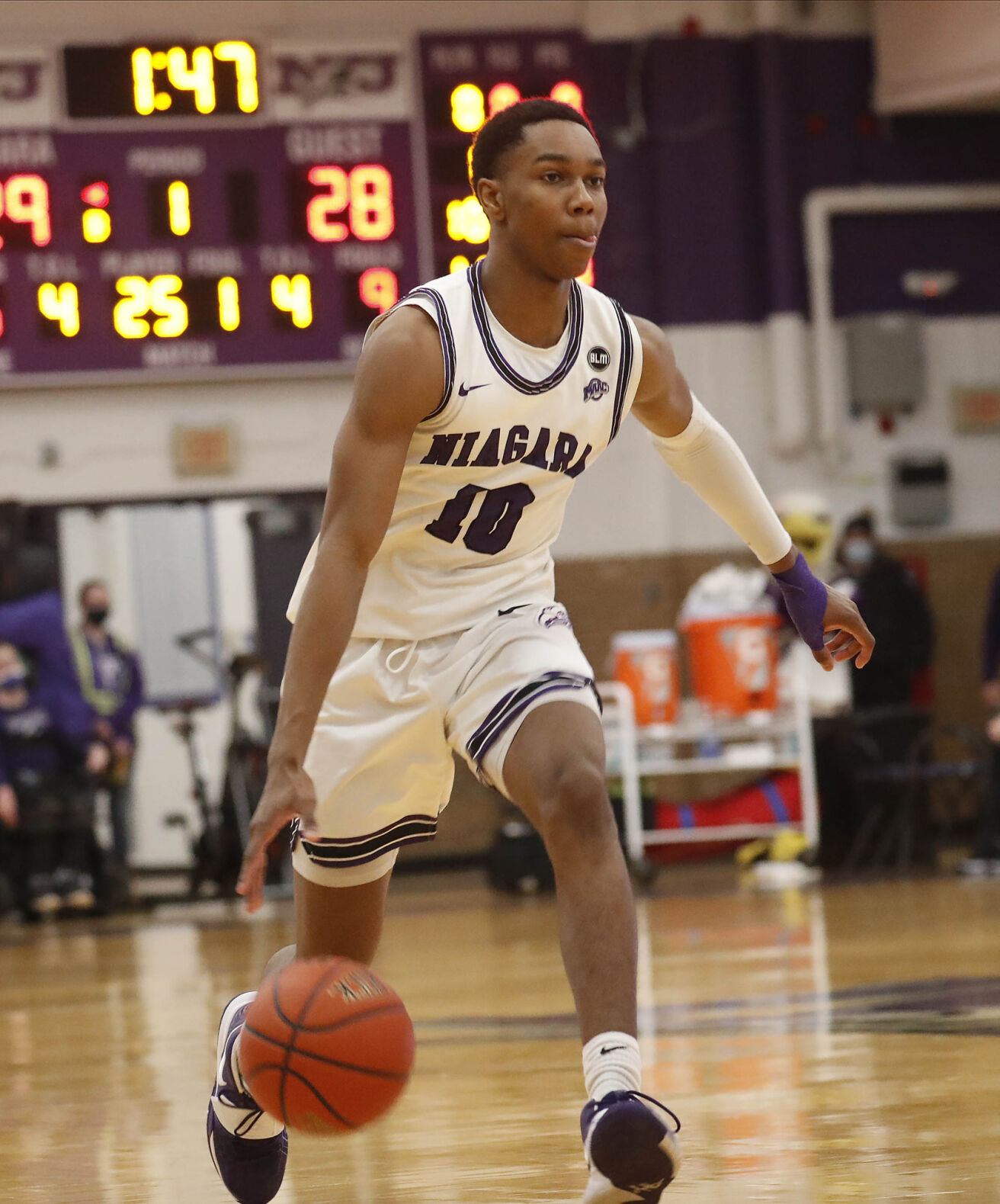 Battle of the Bridge, Canisius at Niagara men's hoops